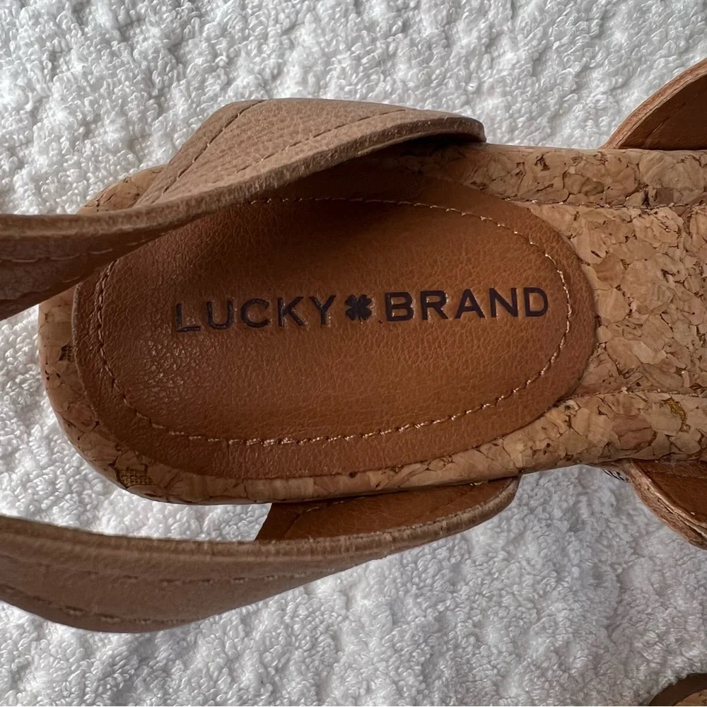 Lucky Brand Women's Valintina Wedge Sandal